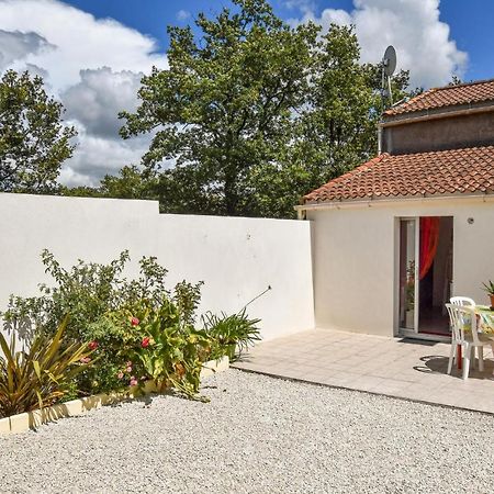 2 Bedroom Lovely Home In St Avaugourd Des Lande Saint-Avaugourd-des-Landes Zewnętrze zdjęcie